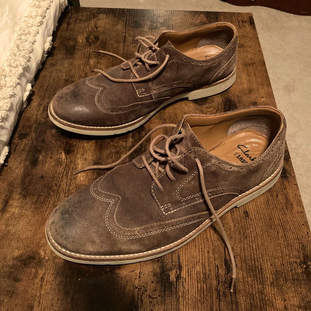 Clarks Suede Wingtip Men’s Shoes Size 10.5